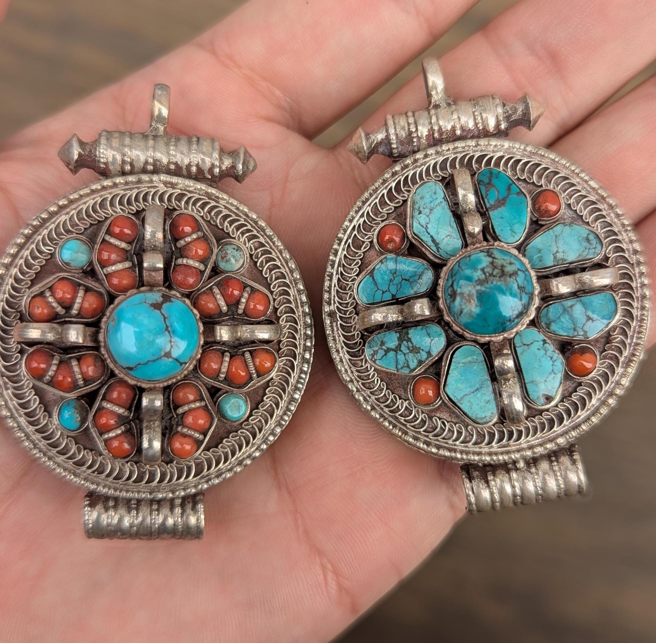 Vintage sterling silver Tibetan medallion pendant collection with Turquoise and Red coral gemstone (p7-013)