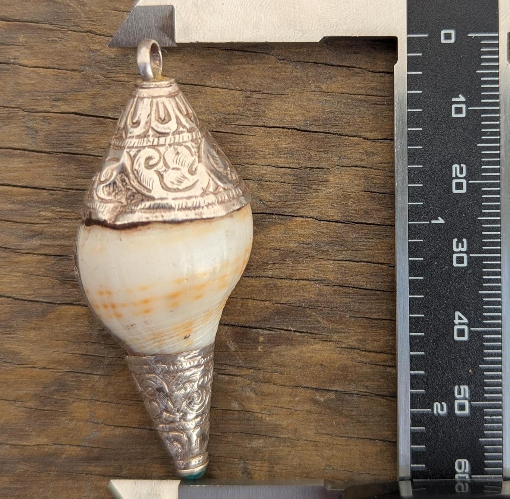 Large Handmade White Brass Tibetan Conch Shell pendant (p7-021)