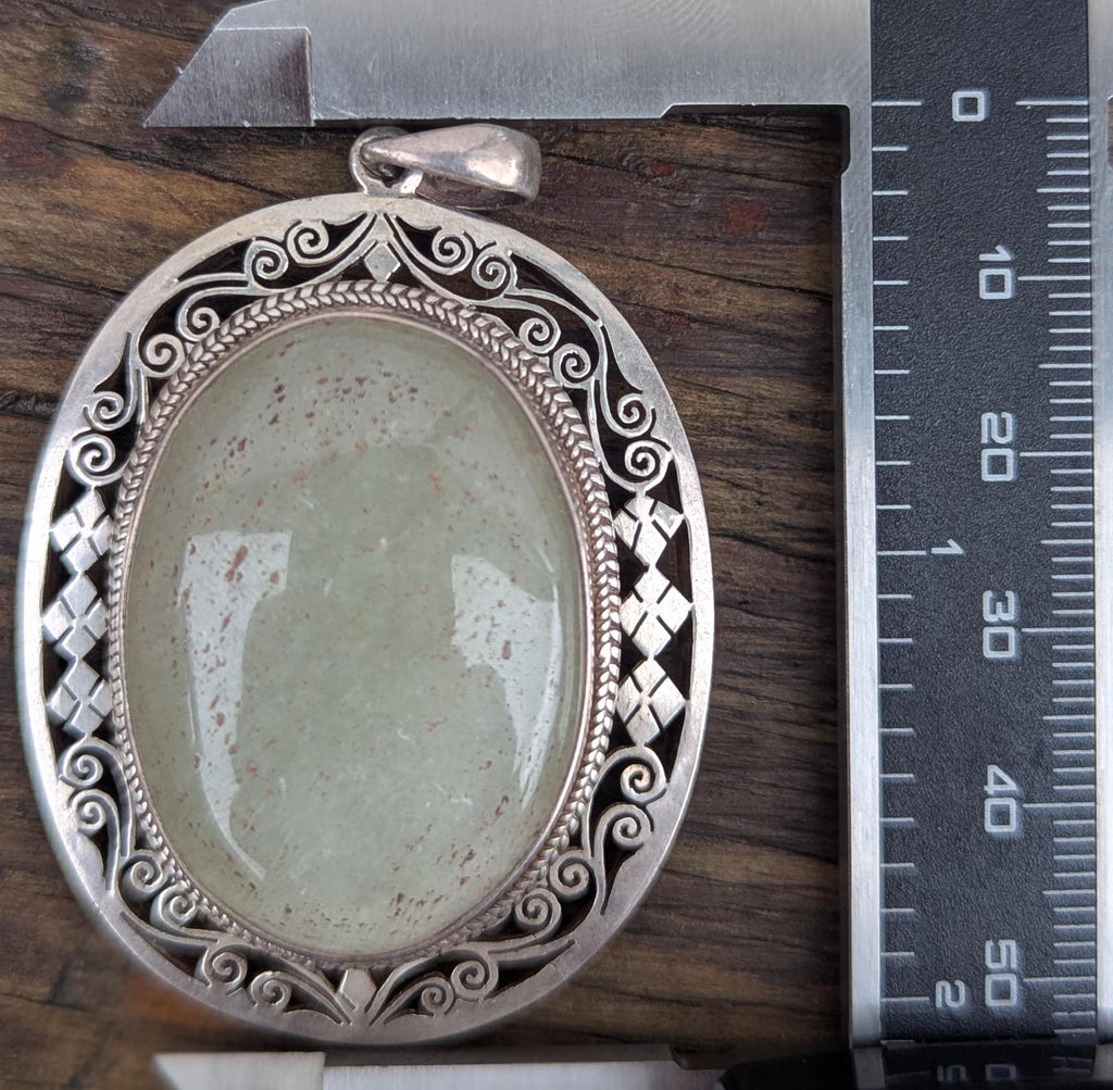 Vintage white brass with jade gemstone pendants (p7-049)