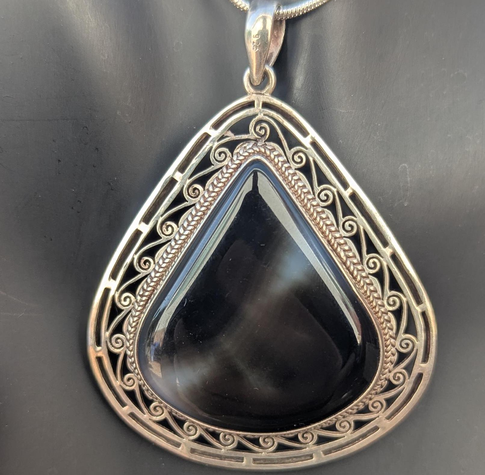 Sterling Silver Black Agate Pendant: Teardrop & Oval Gemstone Collection