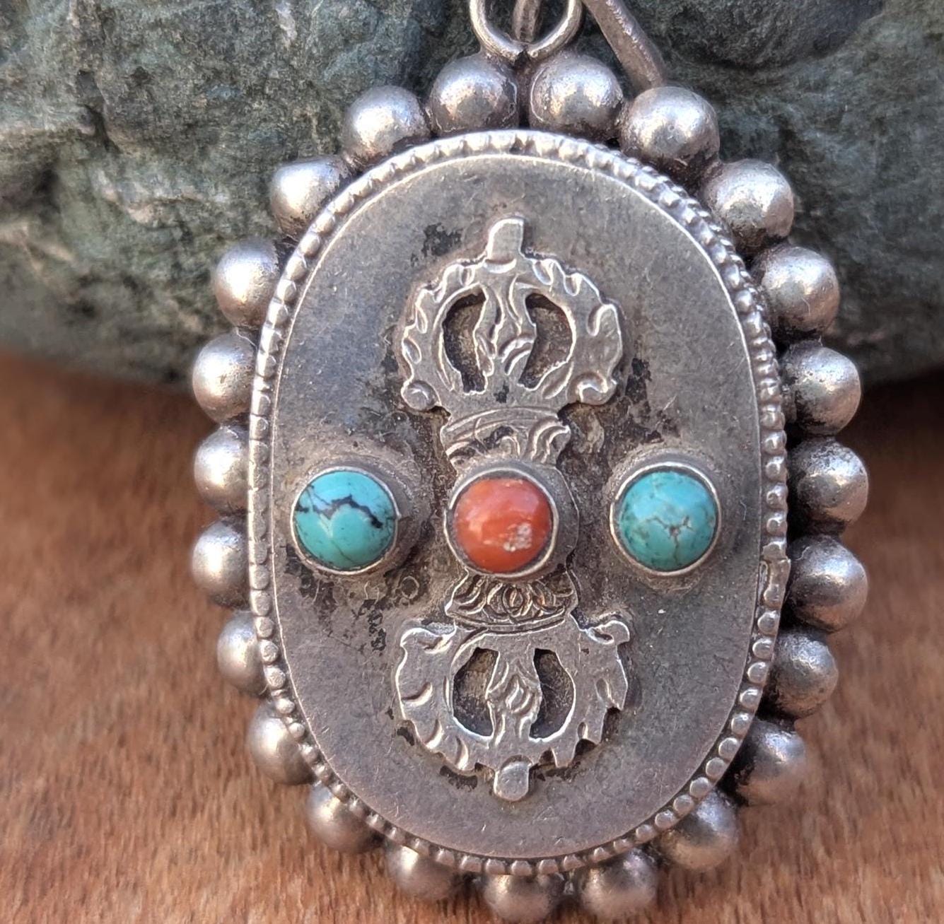 Vintage Dorjee pendant collection featuring Coral, Lapis lazuli and Turquoise gemstones (p7-063)