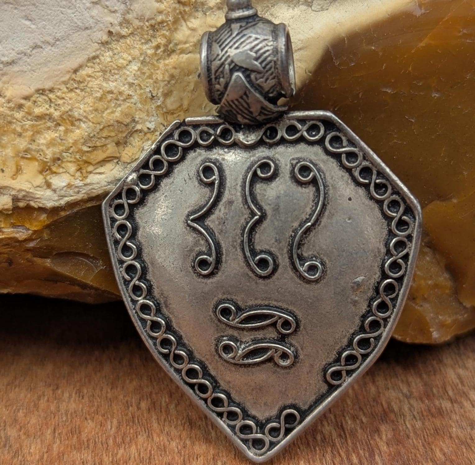 Bali sterling silver with Uniquely Designed pendant collection (p7-069)