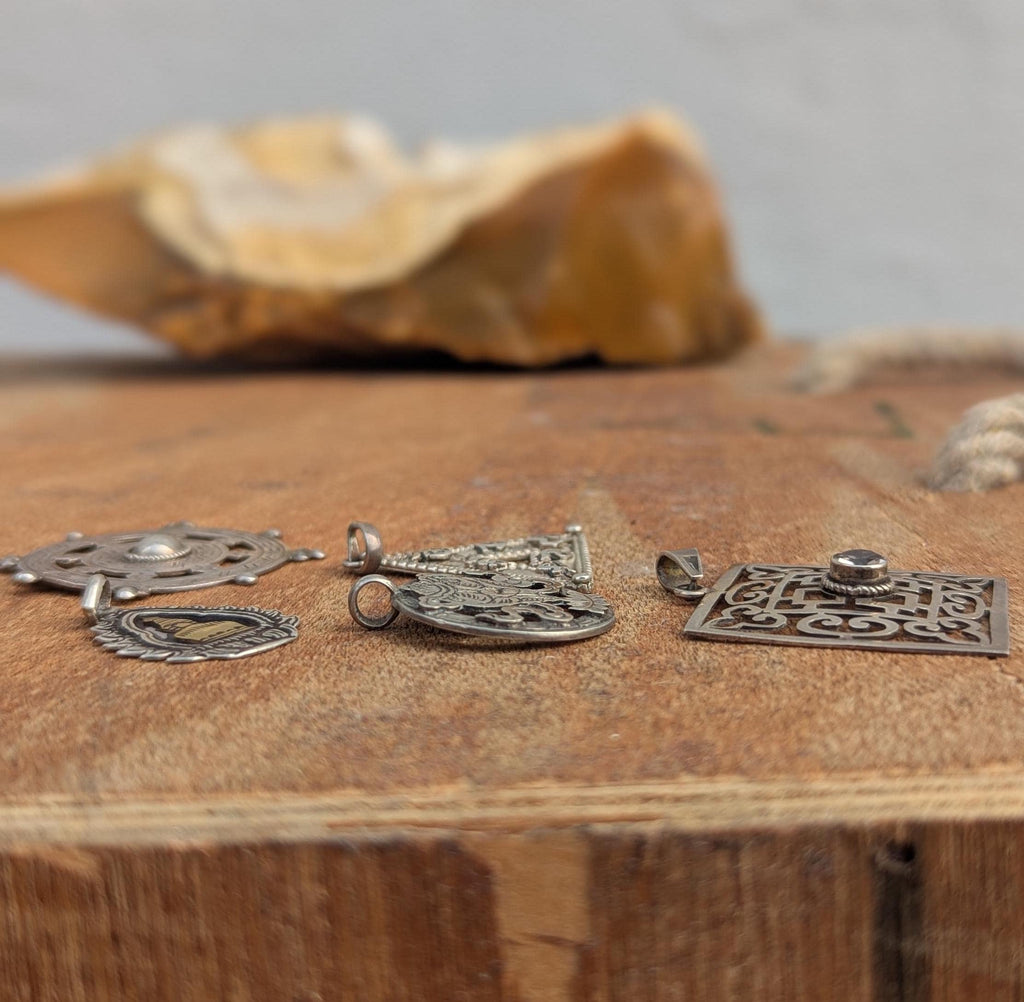 Tibetan Buddhist sterling silver pendant collection (p7-070)