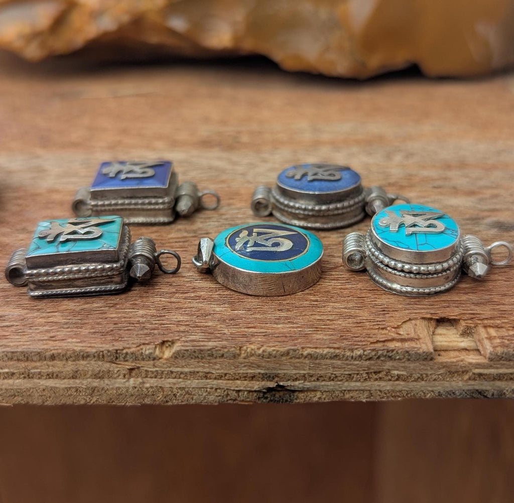 Vintage Tibetan Buddhist sterling silver Om pendant with Turquoise and Lapis Lazuli collection (p7-071)