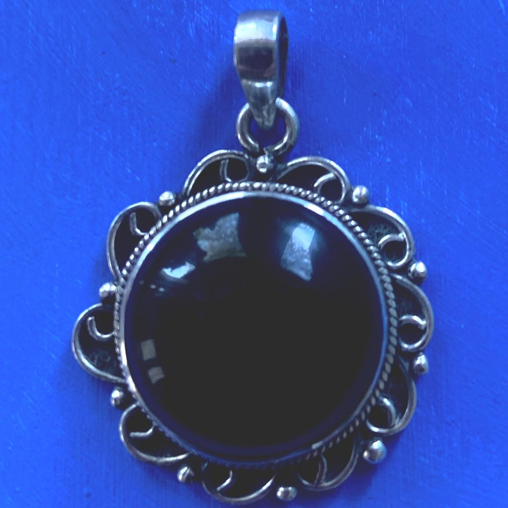P3/37 - Natural Black Onyx Gemstone of Silver Pendant (T12-037)