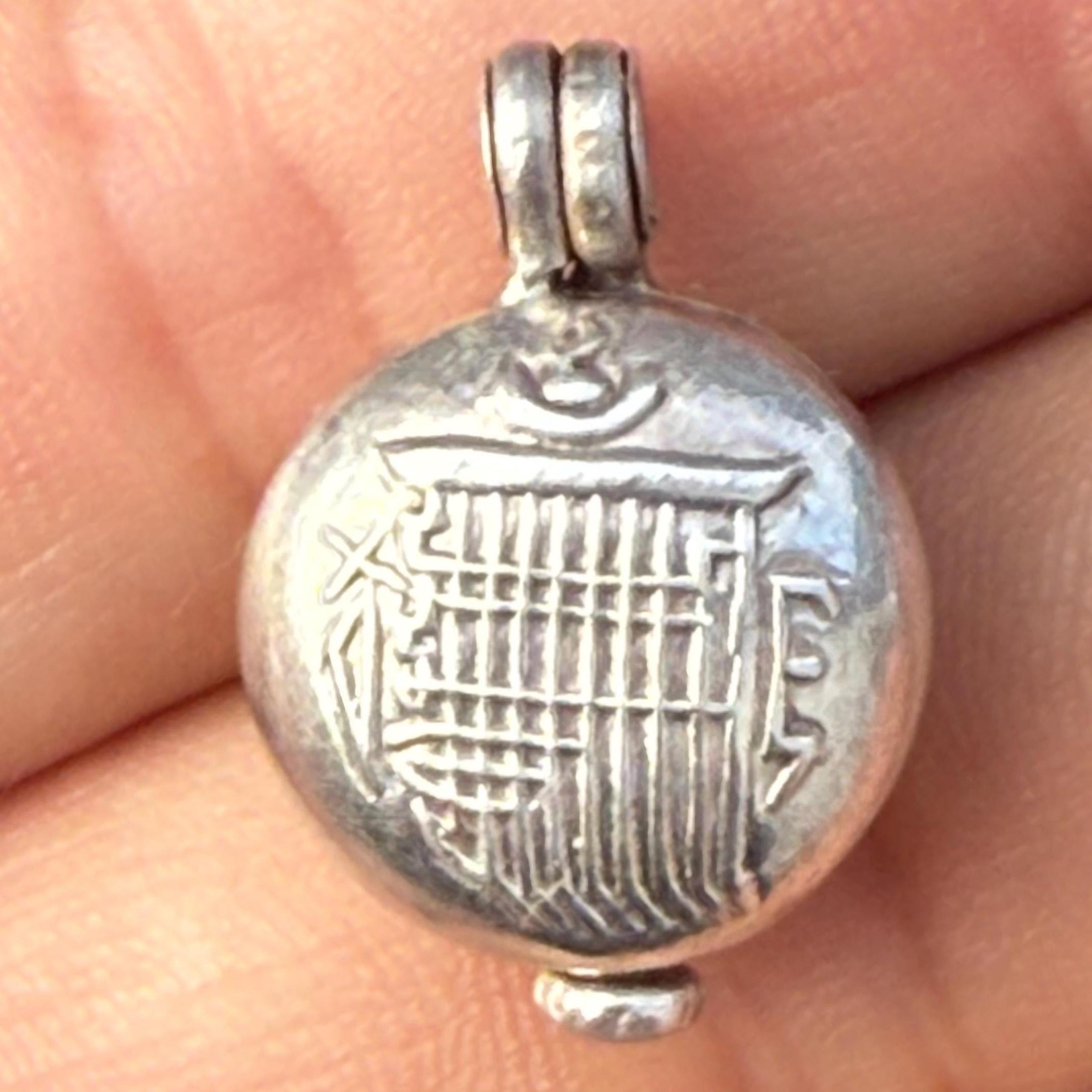 Silver Buddhist Ghau Pendant – Tibetan Amulet Prayer Box