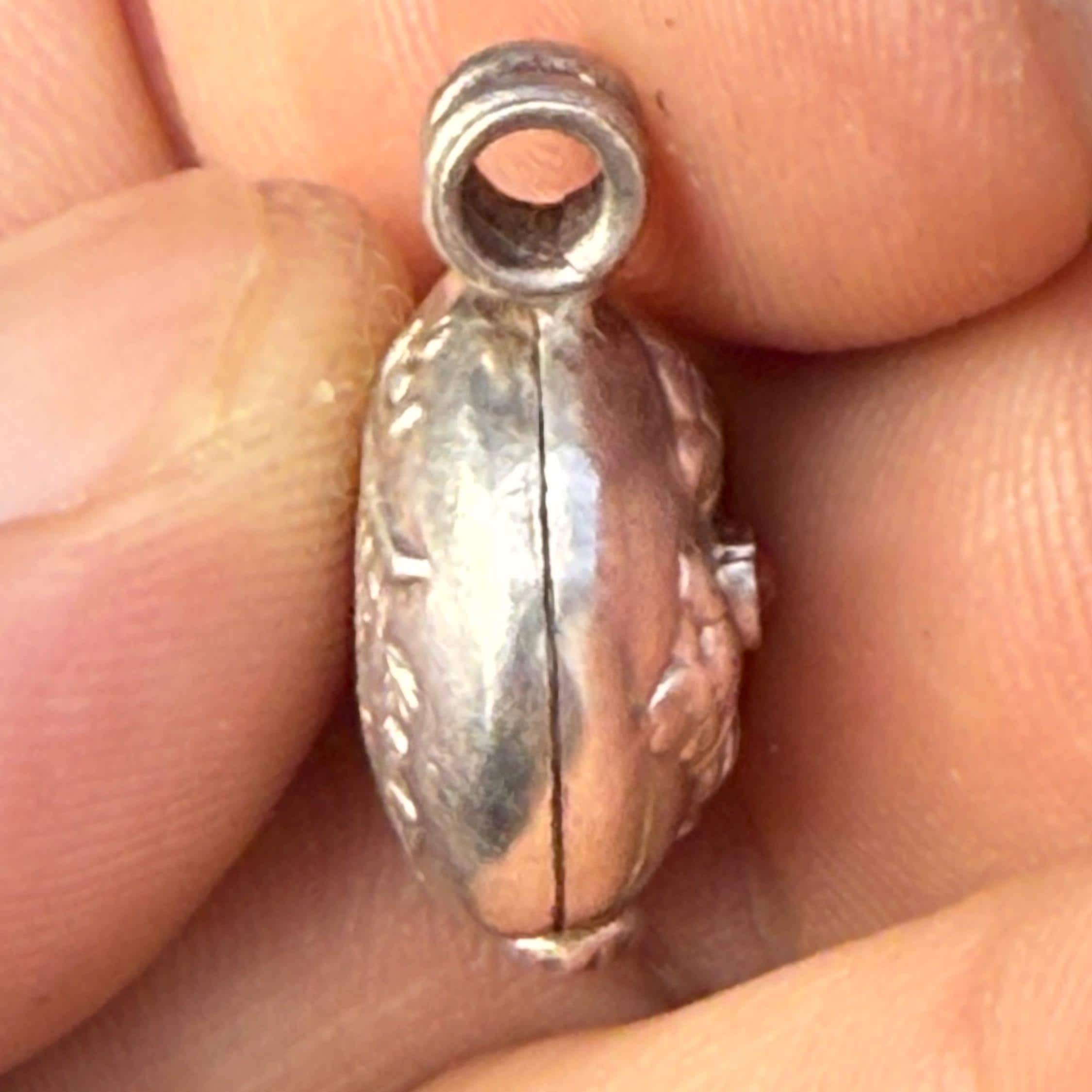 Silver Buddhist Ghau Pendant – Tibetan Amulet Prayer Box