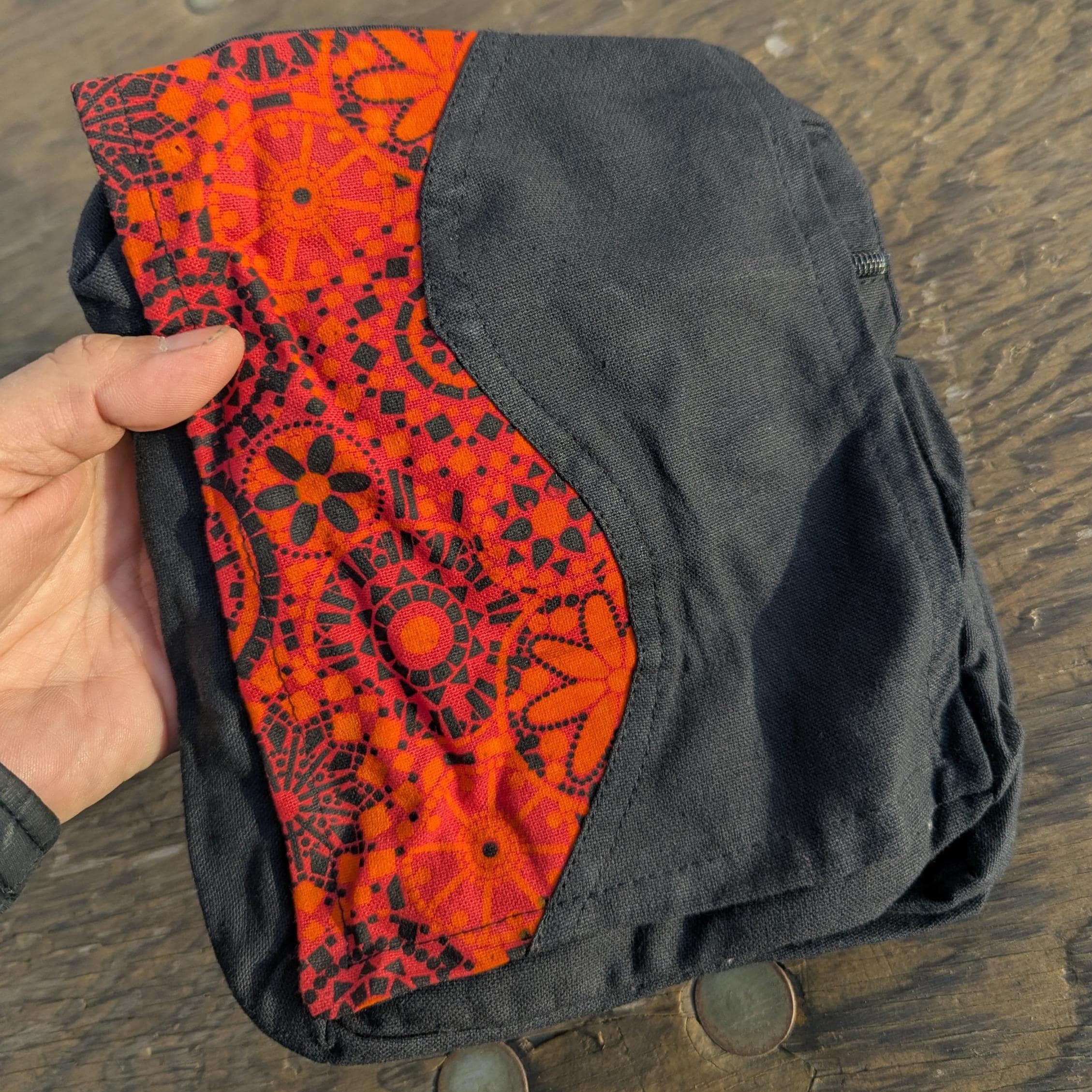 Cotton Cell Phone Crossbody Bag: Vibrant Lightweight Sling Bag