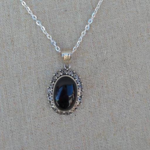 Oval Onyx 925 Sterling Silver Pendant - Tibetan Style