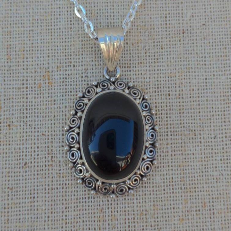 Oval Onyx 925 Sterling Silver Pendant - Tibetan Style