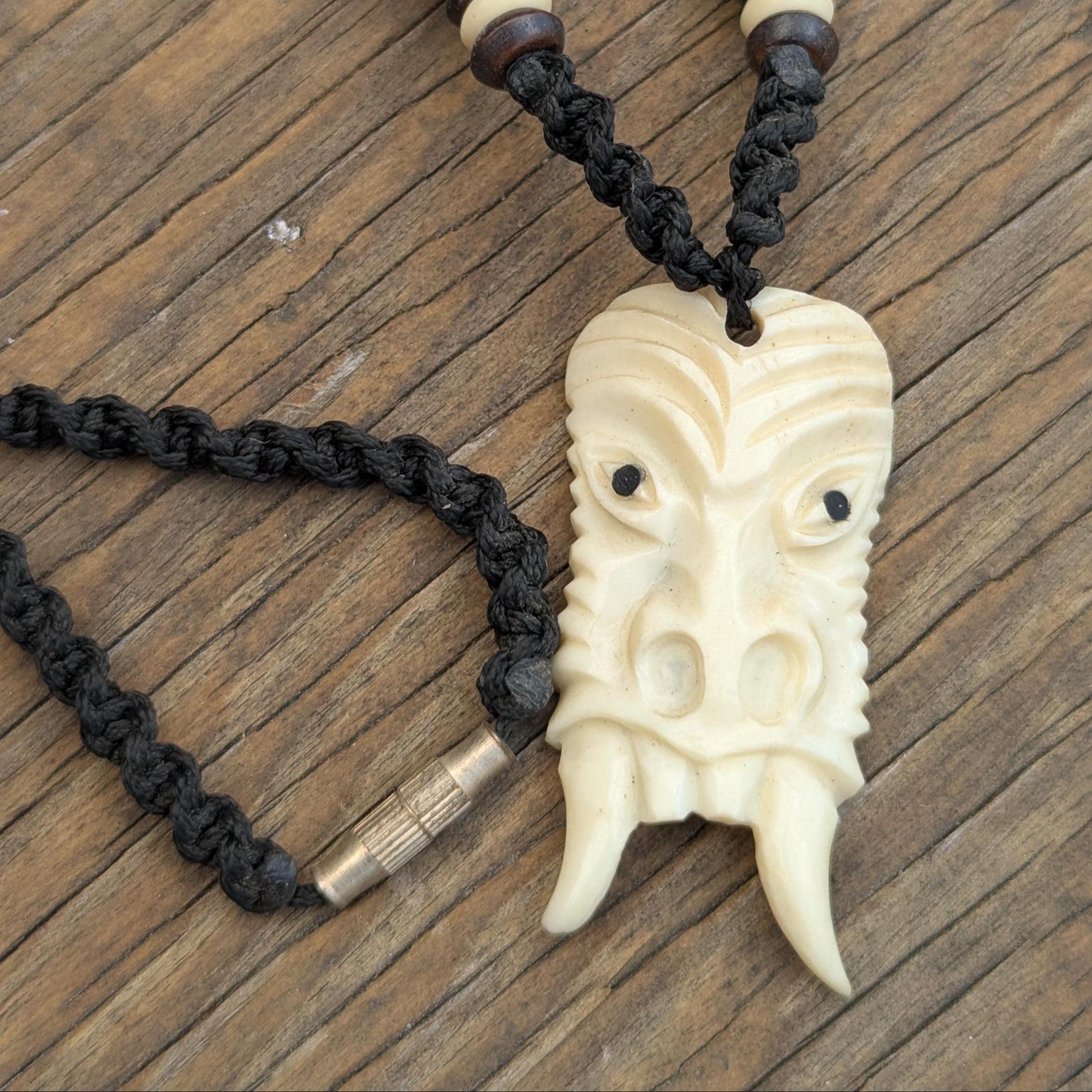 Yak bone hand-carved Tiki face figure pendant protection (p6-20)