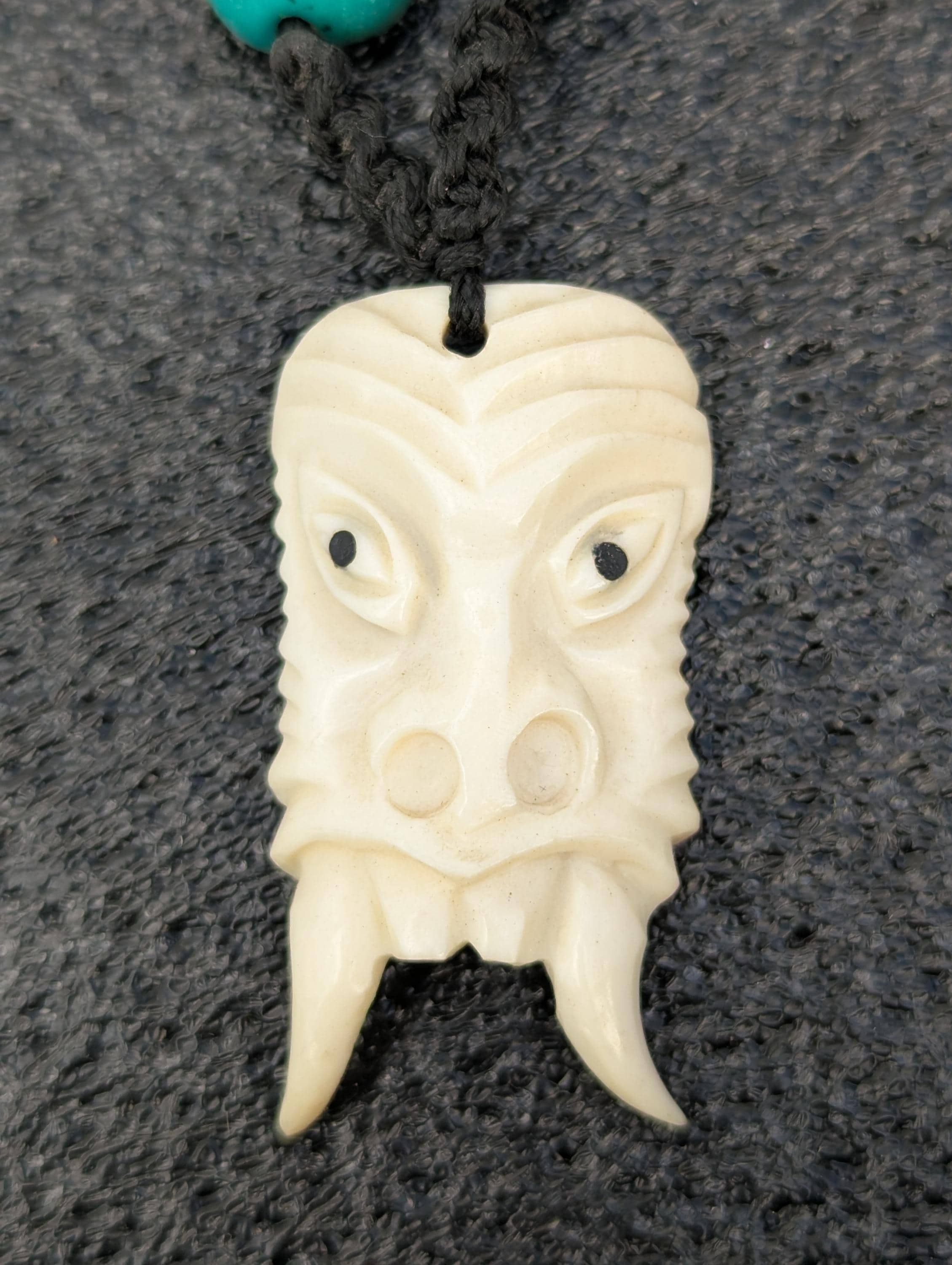 Yak bone hand-carved Tiki face figure pendant protection (p6-20)
