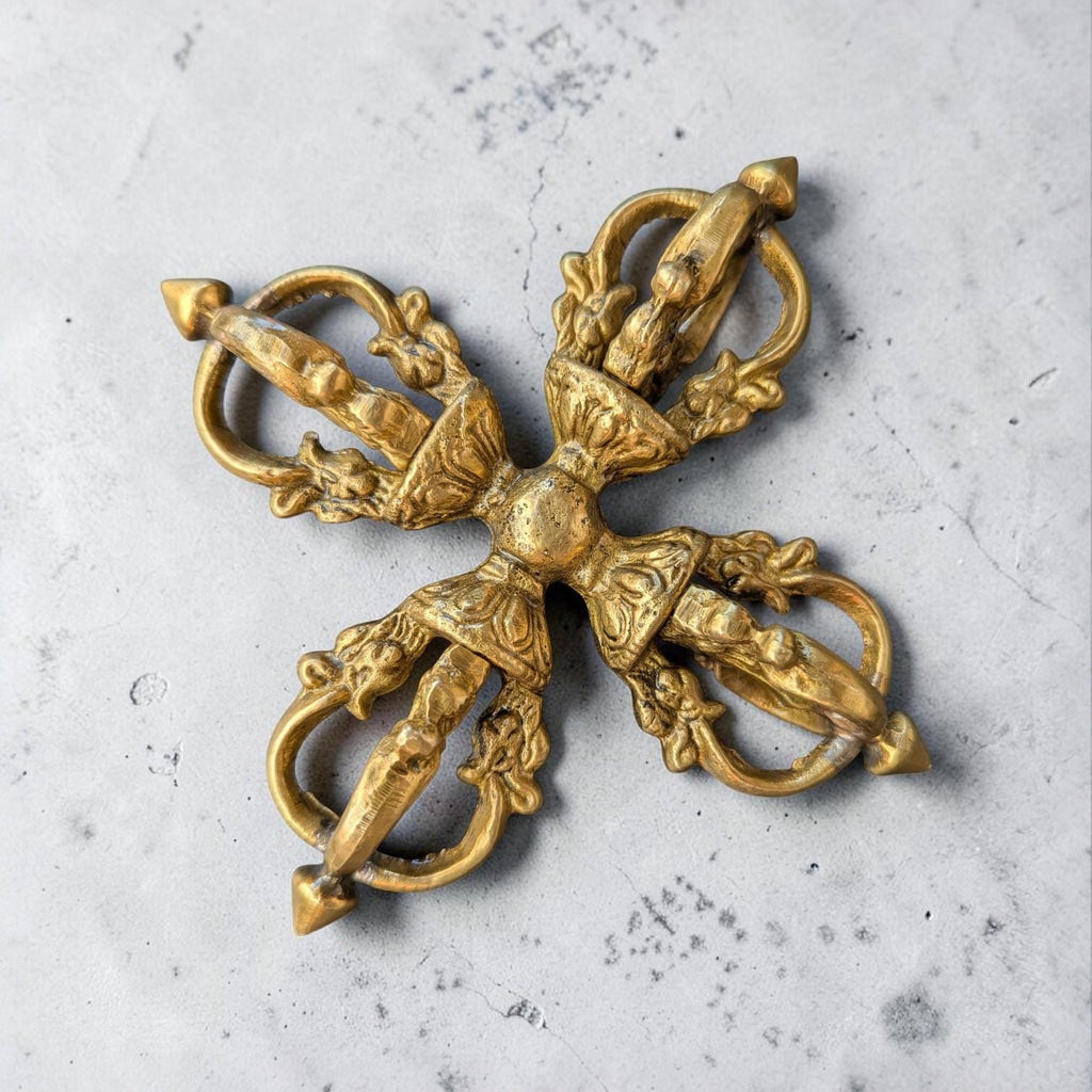 Double Dorjee Vajra, a Tibetan ritual art, is a Buddhist object used for meditation The thunderbolt (BBR3)