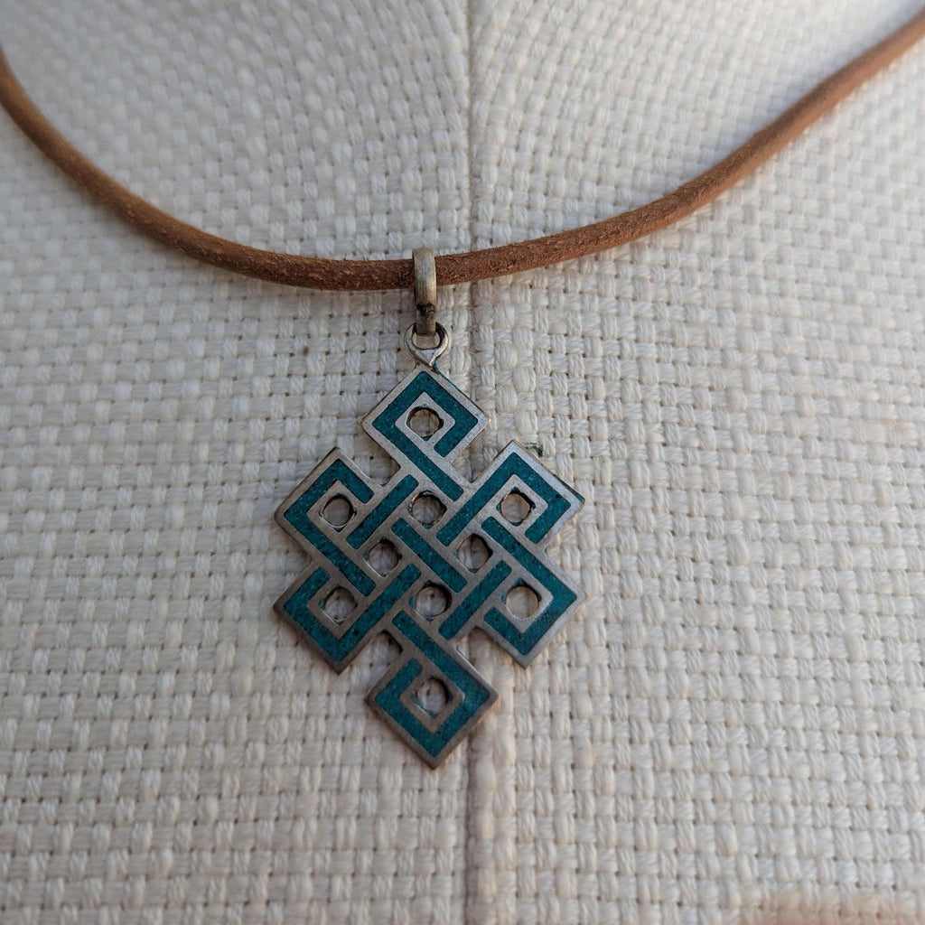 Endless-Knot Pendant with Turquoise from Nepal(T12-3/11) P5/11-