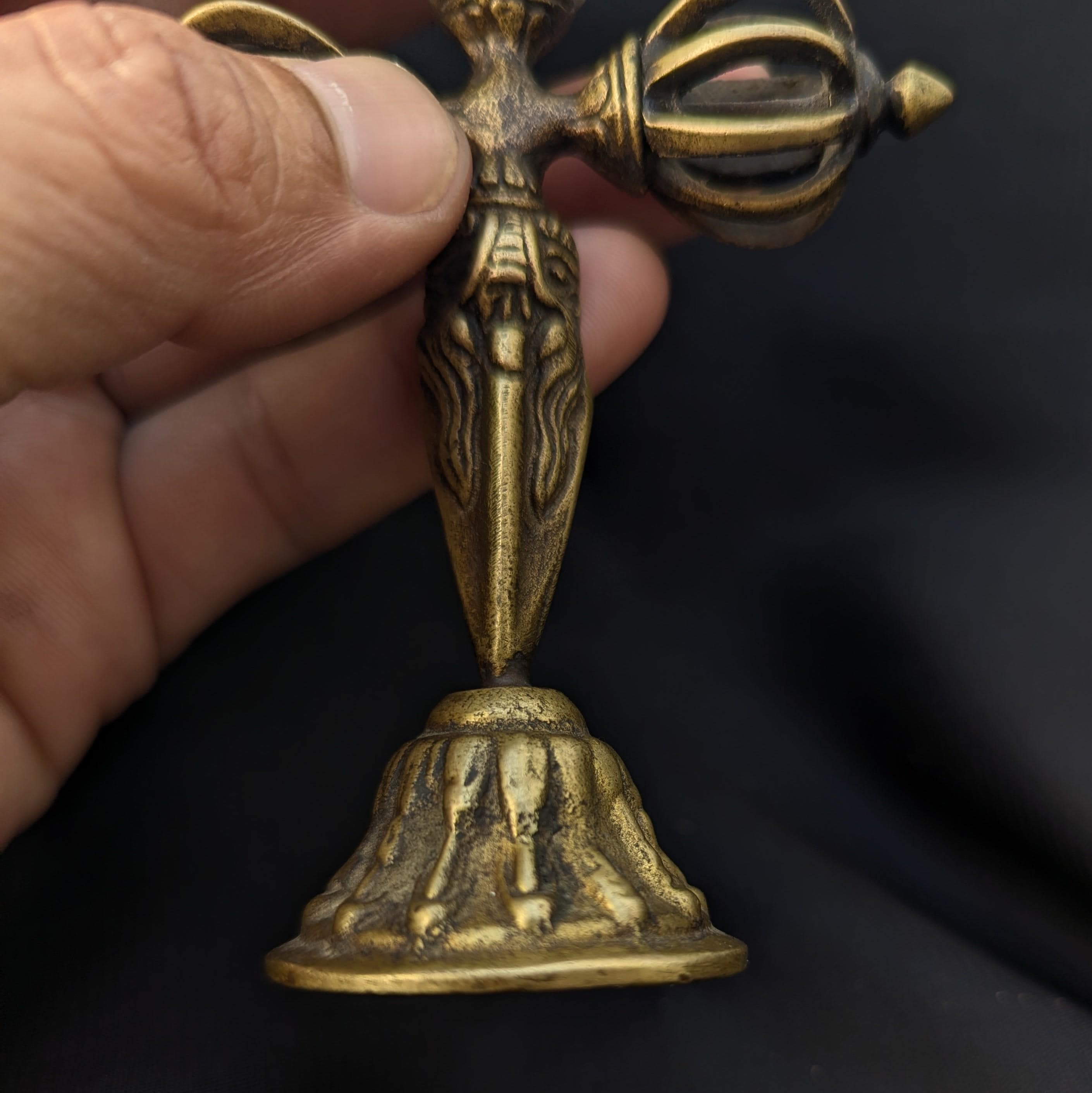 Brass small standing Dorje Tibetan Ritual Object, Buddhist Meditation Symbol (BBR3)